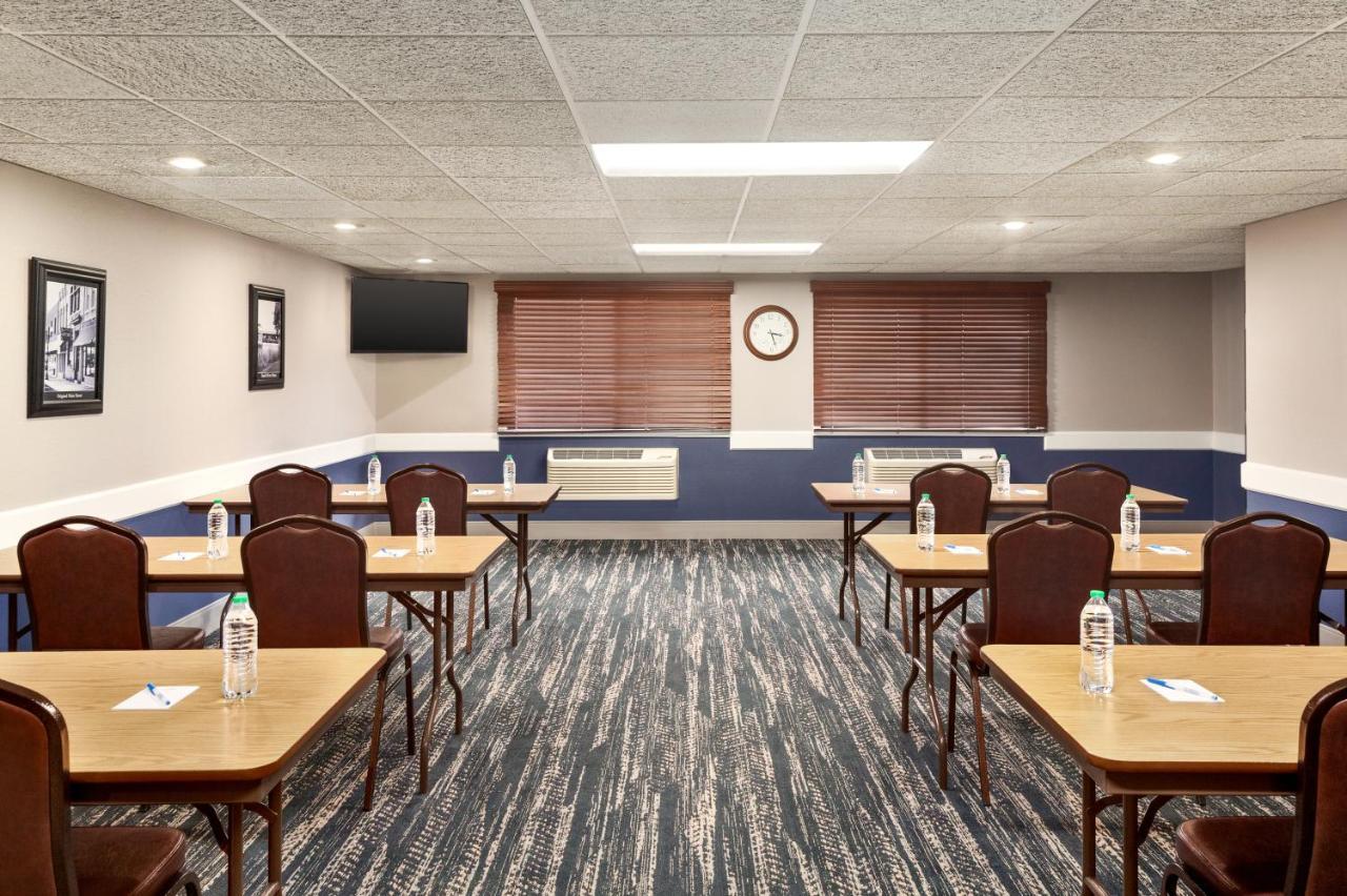 Americinn By Wyndham Sauk Centre Zewnętrze zdjęcie