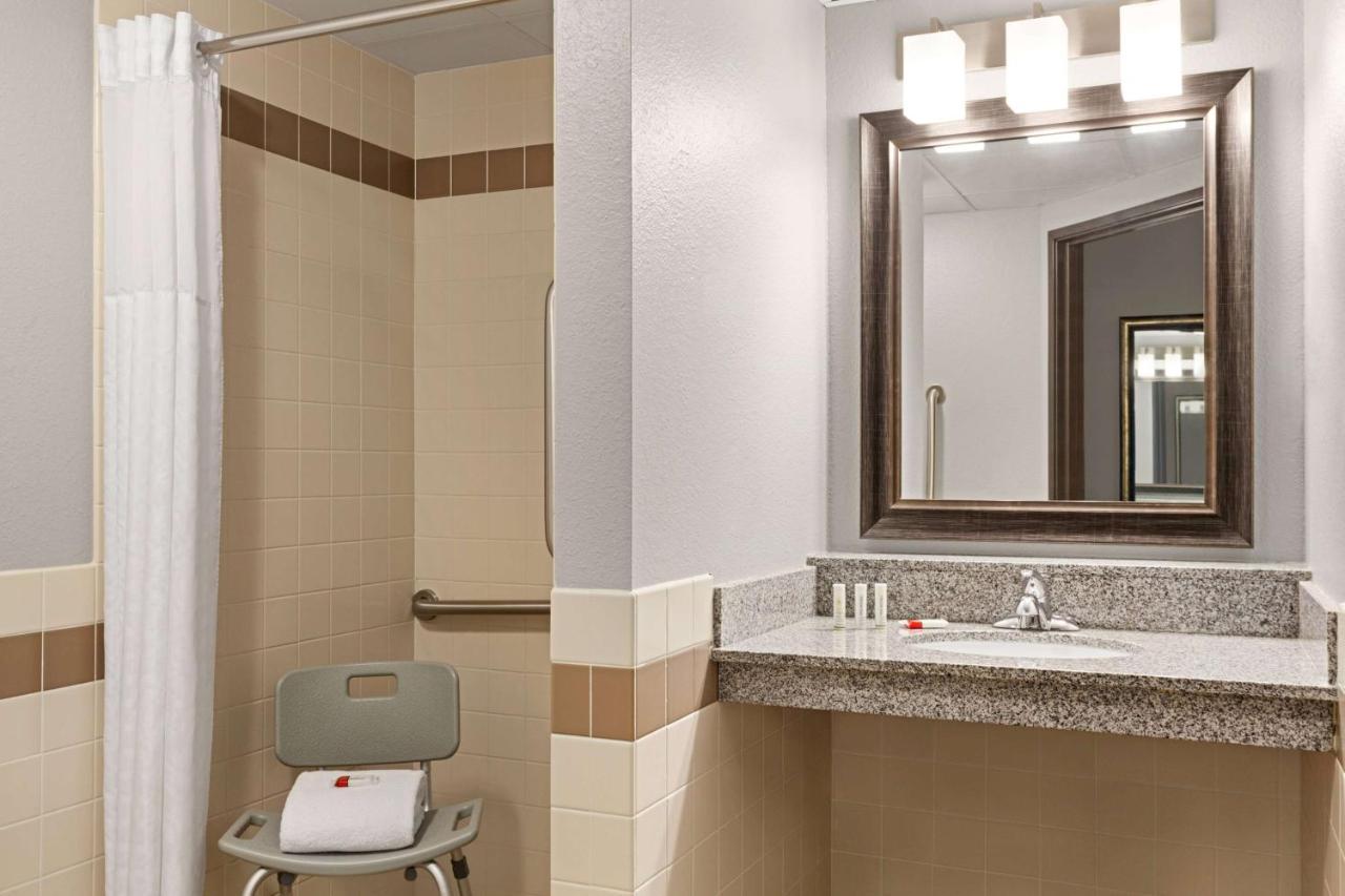 Americinn By Wyndham Sauk Centre Zewnętrze zdjęcie