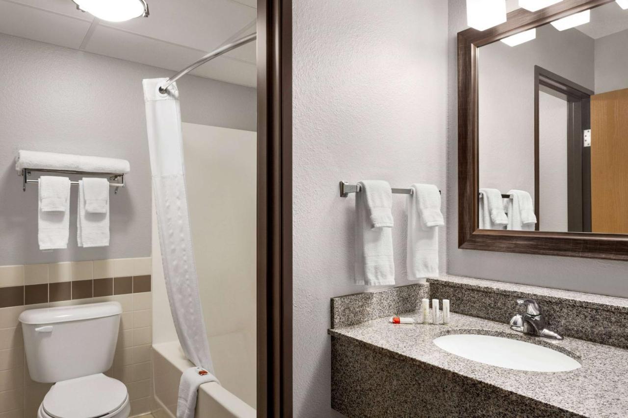 Americinn By Wyndham Sauk Centre Zewnętrze zdjęcie